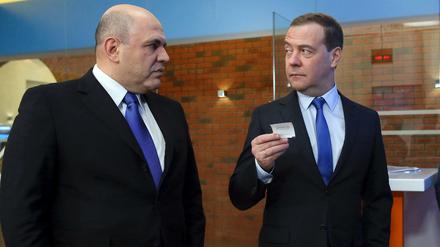 Der ehemalige Ministerpräsident von Russland Dmitri Medwedew und sein Nachfolger in spe Michail Mischustin.