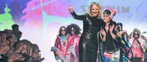 Schöne Show. Ehrlich und Versace.