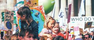 Gemeinsam etwas bewirken. Mittlerweile haben sich auch viele Eltern „Fridays for Future“ angeschlossen. Am 24. Januar findet die nächste Großdemo statt. 