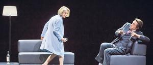 Zimmerschlacht. Judith Engel und August Diehl als Finidoris in Yasmina Rezas dramatischen Paarungen. 