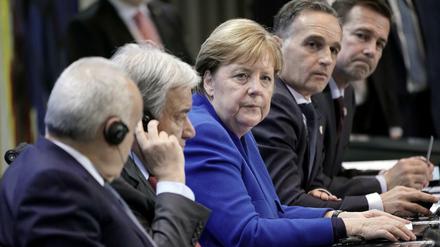 Bei der Abschlusspressekonferenz: Bundeskanzlerin Angela Merkel, Außenminister Heiko Maas (2.v.r.) und UN-Generalsekretär Antonio Guterres (2.v.l.). 
