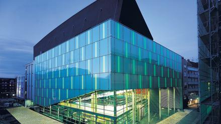 Das 2002 eröffnete Konzerthaus wurde bewusst auf die Schattenseite der Dortmunder Innenstadt gebaut.