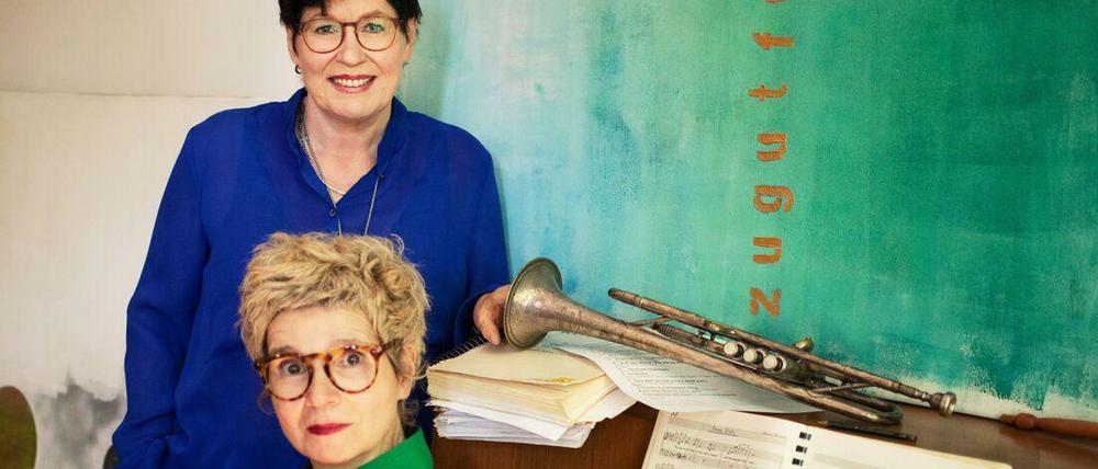 Ein musikalisch überraschend gleichrangiges Paar. Uschi Brüning (hinten) und Susanne Betancor singen Jazz-Songs.