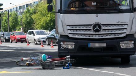 Abbiegeassistenten sollen tödliche Lkw-Unfälle verhindern.