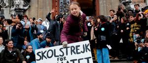 Greta Thunberg bei der Kundgebung am Freitag in Lausanne. 