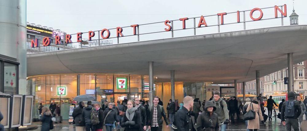 Vertraut und doch neu. Nørreport Station mit Eingangsgebäude von Cobe.