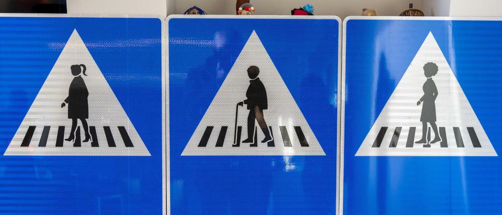 Mit den neuen Straßenschildern will die Stadt Genf ein Zeichen in Sachen Gleichberechtigung setzen. 