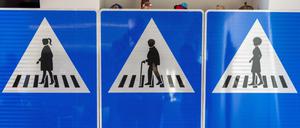 Mit den neuen Straßenschildern will die Stadt Genf ein Zeichen in Sachen Gleichberechtigung setzen. 