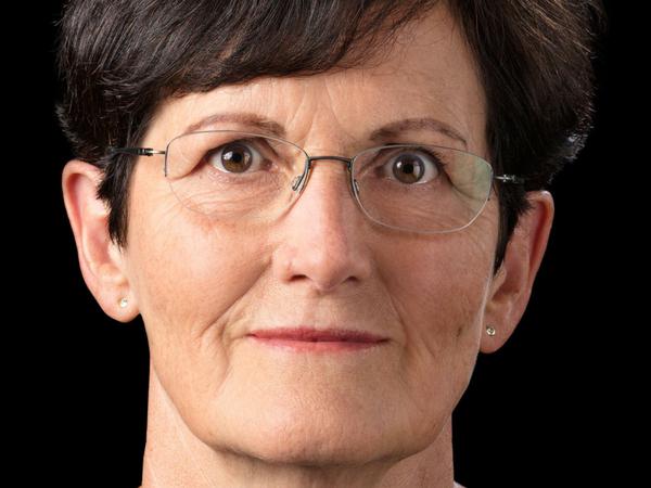 Eigentlich noch in der Reha: Bezirksbürgermeisterin Dagmar Pohle (Linke).