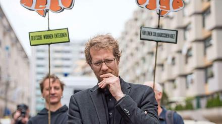 Bezirkspolitiker unter Druck. Hat Florian Schmidt Dokumente verändert?