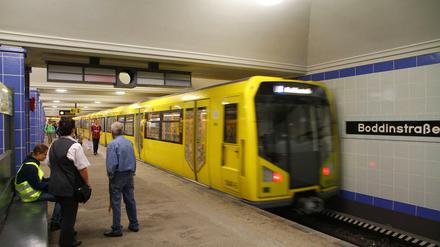 Berliner U-Bahnhof Boddinstraße in Neukölln.