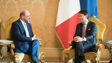 Besprechen sich zum Libyen-Konflikt in Rom: Martin Schulz (l) und Giuseppe Conte