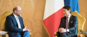 Besprechen sich zum Libyen-Konflikt in Rom: Martin Schulz (l) und Giuseppe Conte