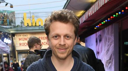 München, 2017: Der Schauspieler Ferdinand Schmidt-Modrow bei der Premiere des Films "Rückkehr nach Montauk" im City Kino zu sehen. 