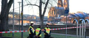 Auf der rechten Rheinseite von Köln wurde weiträumig abgesperrt.