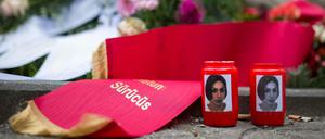 Am 7. Februar 2005 fiel Hatun Sürücü einem so genannten "Ehrenmord" zum Opfer. Die Aufnahme entstand am Gedenkstein anlässlich des zehnten Todestages. 