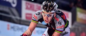 Theo Reinhardt startet in Berlin mit Morgan Kneisky. 