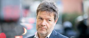 Robert Habeck hat unmittelbar nach der Trump-Rede in Davos ein empörtes Interview gegeben.