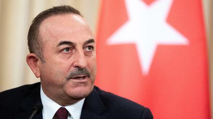 Der türkische Außenminister Mevlut Cavusoglu bei einer Pressekonferenz im Januar in Moskau.