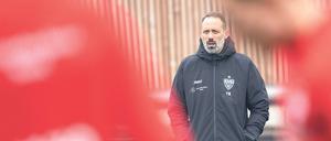 Willkommen in Stuttgart. Pellegrino Matarazzo soll die Schwaben aus der Zweiten Liga wieder nach oben führen. Am Mittwoch starten sein Team und er gegen Heidenheim in die Rückrunde. 