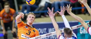 Die Drohne. Kyle Ensing startet bei den BR Volleys durch.