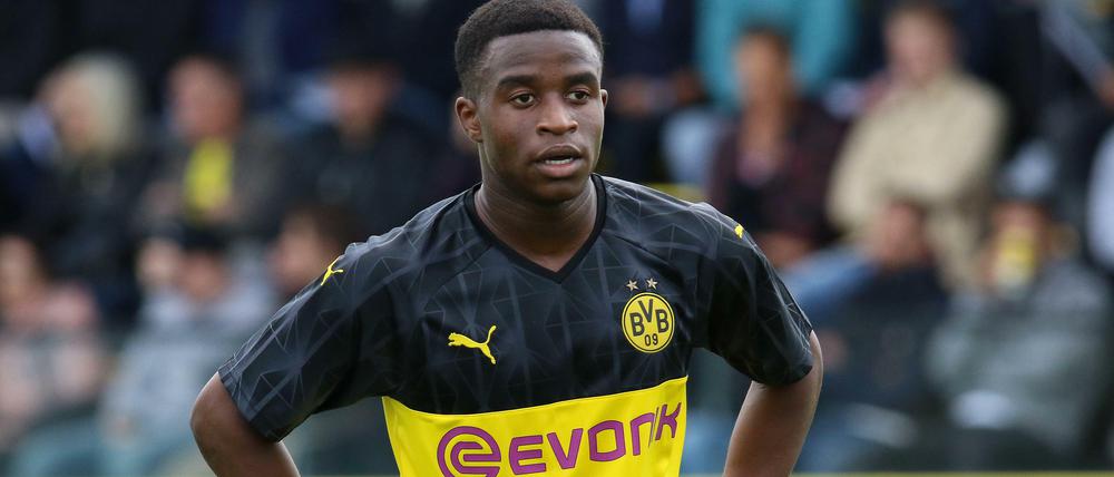 Warten auf die Bundesliga. Youssoufa Moukoko könnte womöglich noch in diesem Jahr sein Debüt geben.