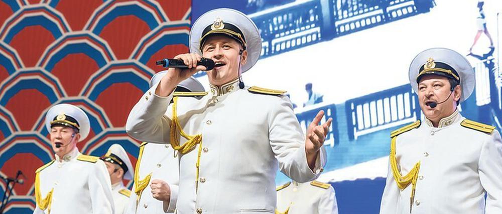 Gute Stimmung. Russische Musikgruppen und Unternehmen, die Köstlichkeiten vorstellen, sollen ein positives Bild von Land und Landwirtschaft vermitteln. Foto: Florian Boillot