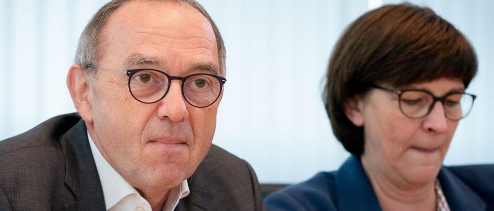 Saskia Esken und Norbert Walter-Borjans im SPD-Präsidium