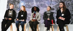 Geht es ums bessere Klima - oder ums Bessersein? Klimaaktivisten wird oft Moralismus vorgeworfen (hier Archivfoto aus Davos mit Luisa Neubau und Greta Thunberg, von rechts)