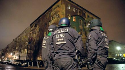 Als die Polizei die Demonstration räumen wollte, kam es zu Ausschreitungen.