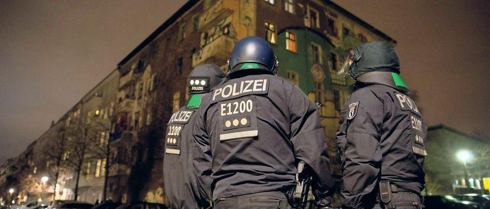Als die Polizei die Demonstration räumen wollte, kam es zu Ausschreitungen.