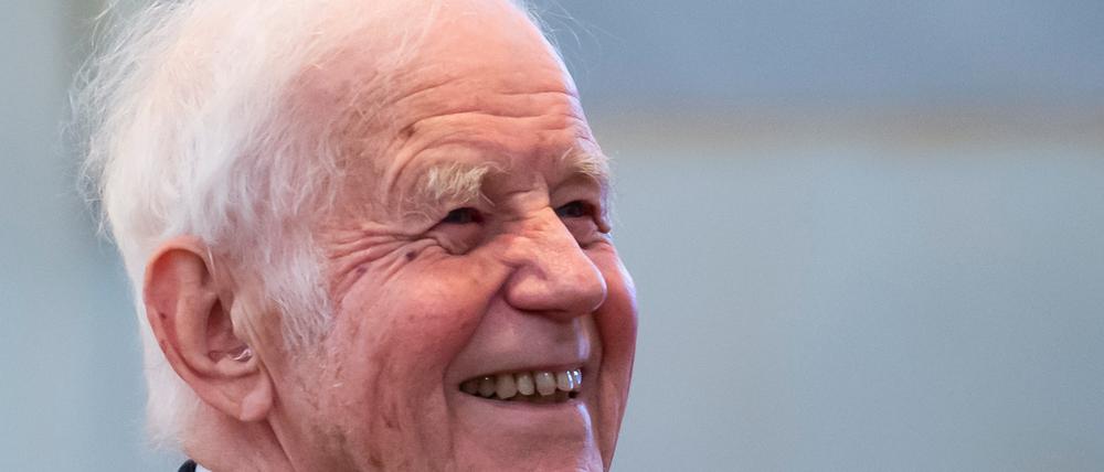 Kurt Biedenkopf, ehemaliger sächsischer Ministerpräsident, feiert seinen 90. Geburtstag. 