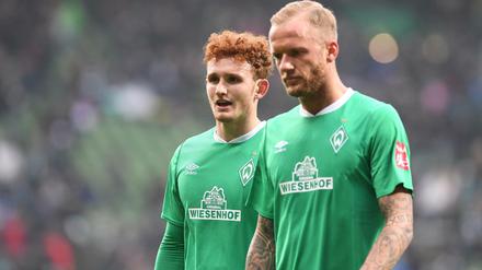 Wo spielen sie dann? Die Bremer Kevin Vogt (r.) und Josh Sargent.