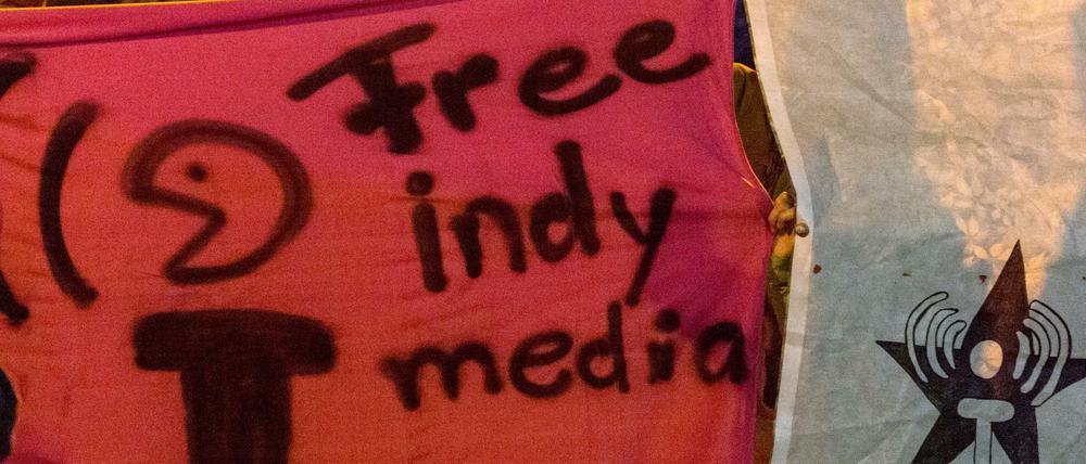 Anhänger der linken Szene protestieren gegen das Verbot von „linksunten.indymedia.org“ (Archivbild) 