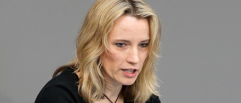 Verena Hartmann spricht im Deutschen Bundestag. Die sächsische Abgeordnete verlässt AfD-Bundestagsfraktion und Partei.