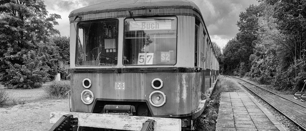 Endstation. Diese S2 nach Buch verfällt am Prellbock des Bahnhofs Mellensee, südlich von Zossen. Erinnern Sie sich noch an Ihre letzte Fahrt mit dieser alten Baureihe?Liebe Leserinnen, liebe Leser: Senden Sie Ihre Berliner Seitenblicke an leserbilder@tagesspiegel.de!