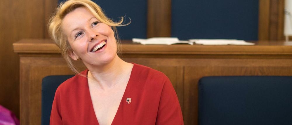 2015: Franziska Giffey wird zur neuen Bezirksbürgermeisterin von Neukölln gewählt. Die damals 36-jährige Bildungs-Stadträtin übernahm das Amt von Heinz Buschkowsky.