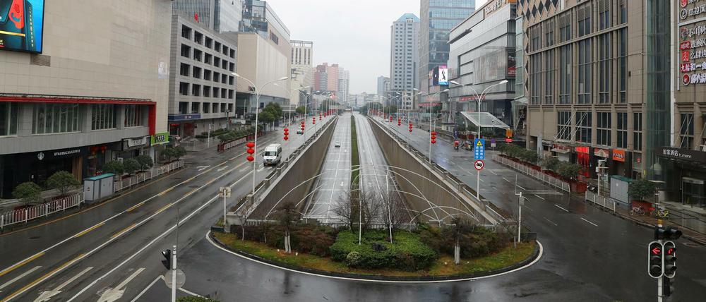 Menschenleere Straßen: Das öffentliche Leben in Wuhan ist beinahe zum Erliegen gekommen.