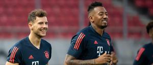 Alles wieder gut: Leon Goretzka (links) und Jerome Boateng haben sich wieder lieb.