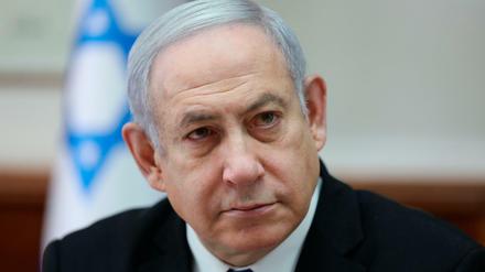 Benjamin Netanjahu, Ministerpräsident von Israel, nimmt an der wöchentlichen Kabinettssitzung in seinem Büro teil.
