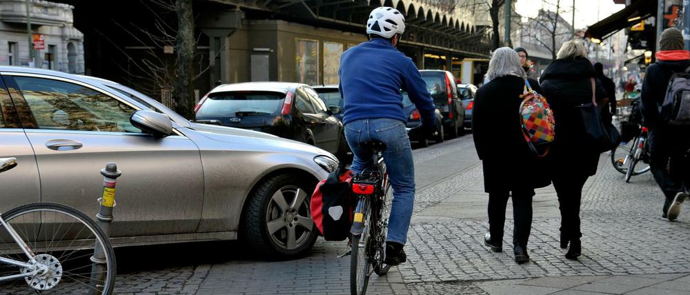 Gefährlicher Ritt durch Kreuzberg. Auf der Skalitzer Straße muss man besonders aufpassen.  