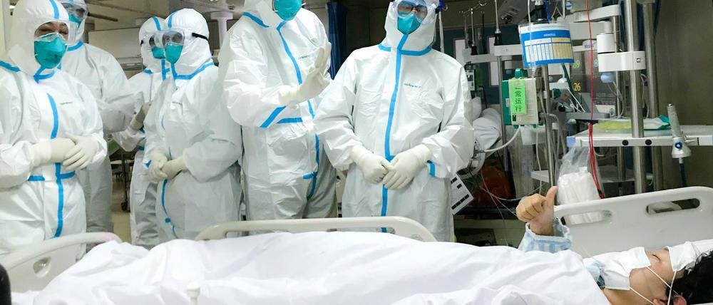 Coronavirus: Behandlung eines Kranken in einer Klinik in Wuhan.
