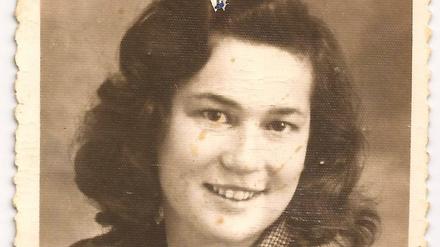 Passbild Sheindi Ehrenwalds von 1947