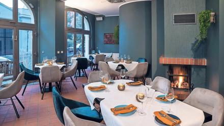 Ungewöhnlich klares Ambiente für ein indisches Restaurant, aber hier will man auch die Länderküche Indiens mit Europa verschmelzen: Kreuz und Kümmel