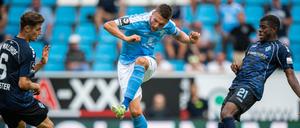 Nicht mehr am Ball: Daniel Frahn (Mitte) und der Chemnitzer FC haben sich getrennt.
