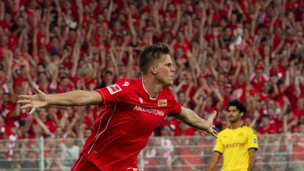 Held des Hinspiels. Marius Bülter erzielte beim 3:1 gegen den BVB zwei Tore.