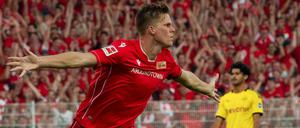 Held des Hinspiels. Marius Bülter erzielte beim 3:1 gegen den BVB zwei Tore.