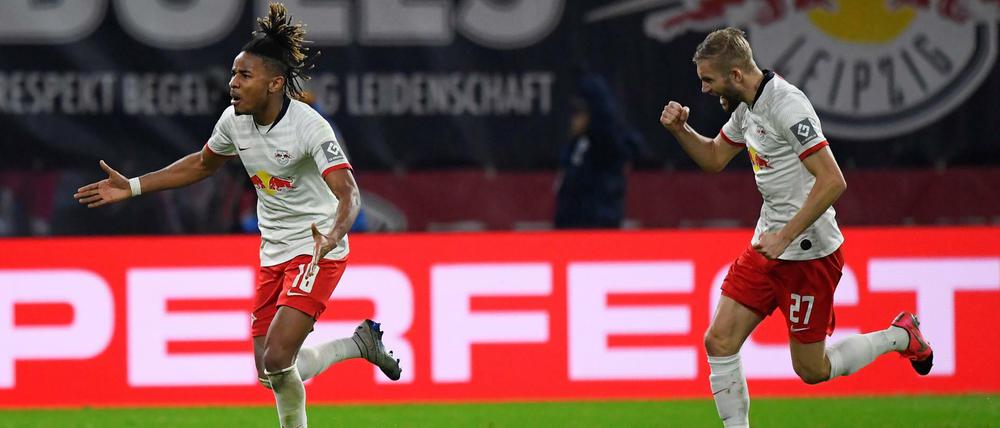 Christopher Nkunku jubelte nach seinem späten Treffer gegen Gladbach.