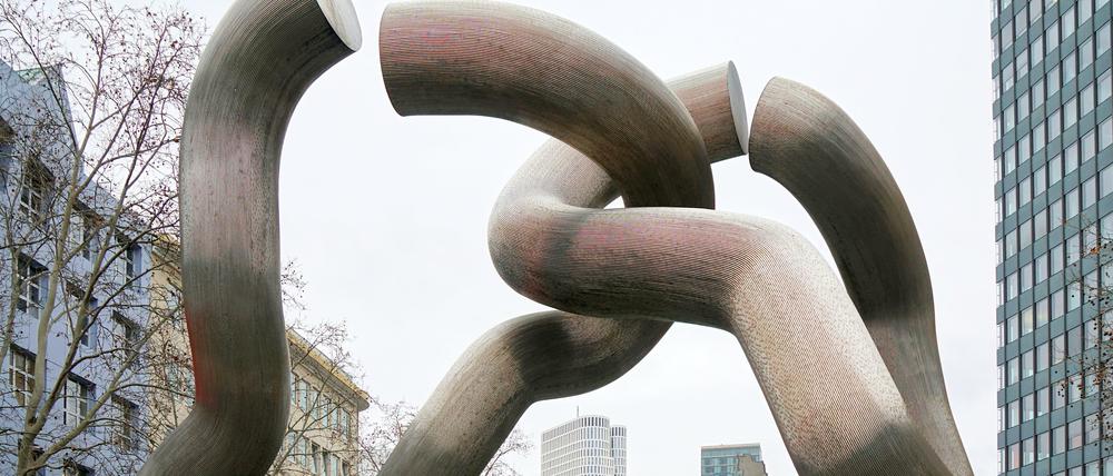 Die verschlungenen Röhren auf der Tauentzienstraße symbolisierten einst die Teilung, dann die Einheit Berlins.