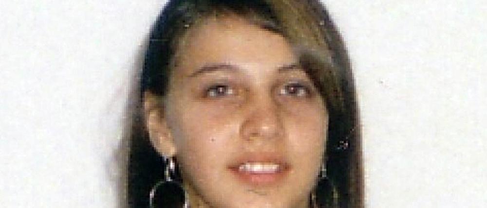 Mit 14 Jahren verschwunden. Georgine verschwand 2006 auf dem Weg nach Hause.